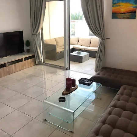 Luxury Suites *